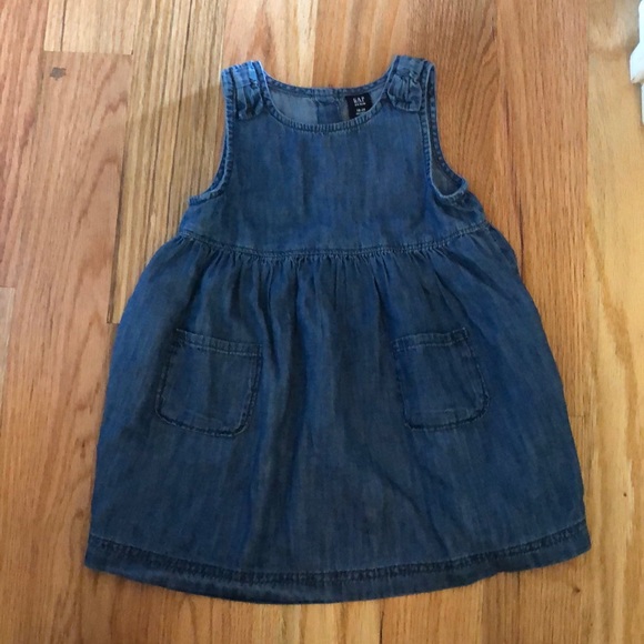 Baby Gap chambray pinnie jumper with pockets 18-24 pinafore - Picture 1 of 3